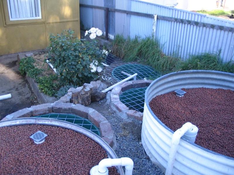 Aquaponics construction 26.jpg