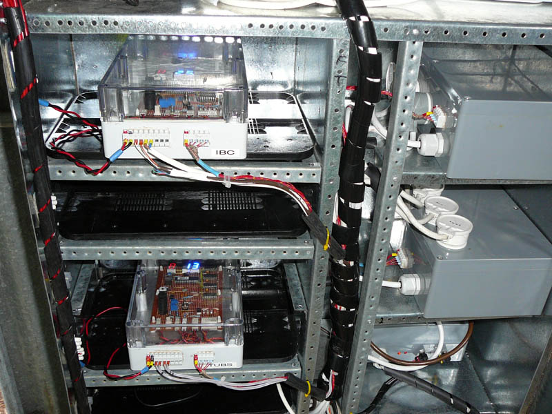 AP6-4-09 012 red.jpg