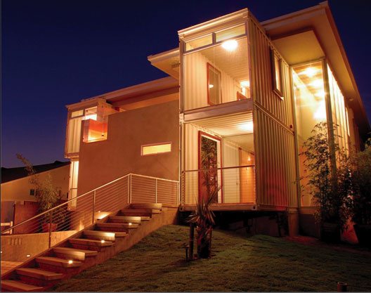 2007-05-containerhome1.jpg