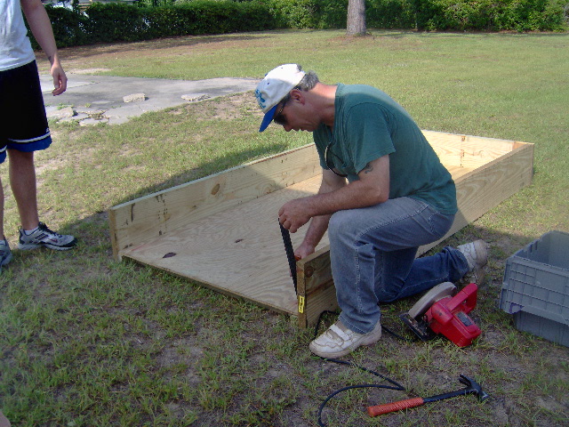 church aquaponics  6-13-09 009.jpg