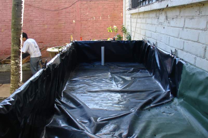 plywood box and plastick liner.jpg