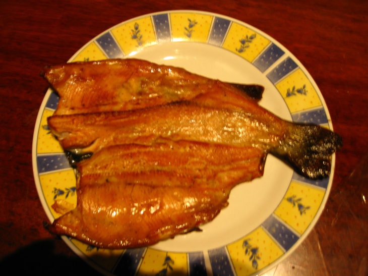 smoked trout 13-11-09 002.JPG