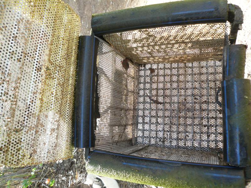 Inside pump filter box031 (Medium).jpg