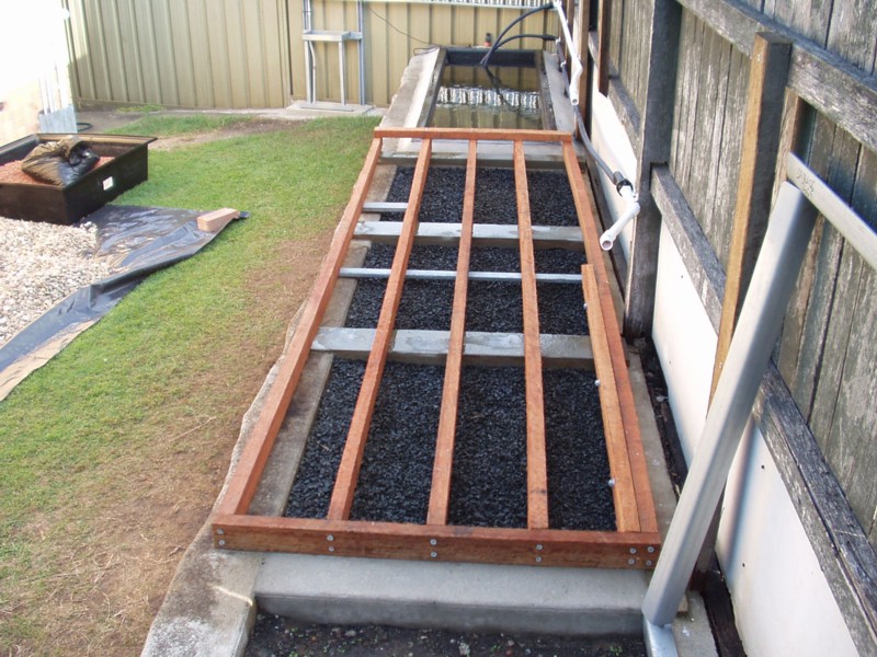Growbeds support frame.jpg