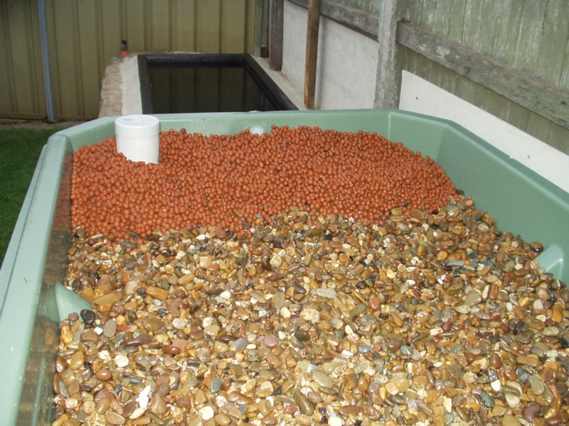 500L growbed 75% river stone & 25% clay balls.jpg
