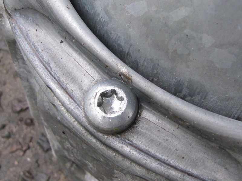 screw from IBC.jpg