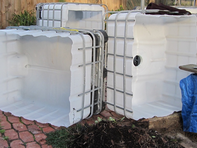 cleaned grow beds Aug.2010.jpg