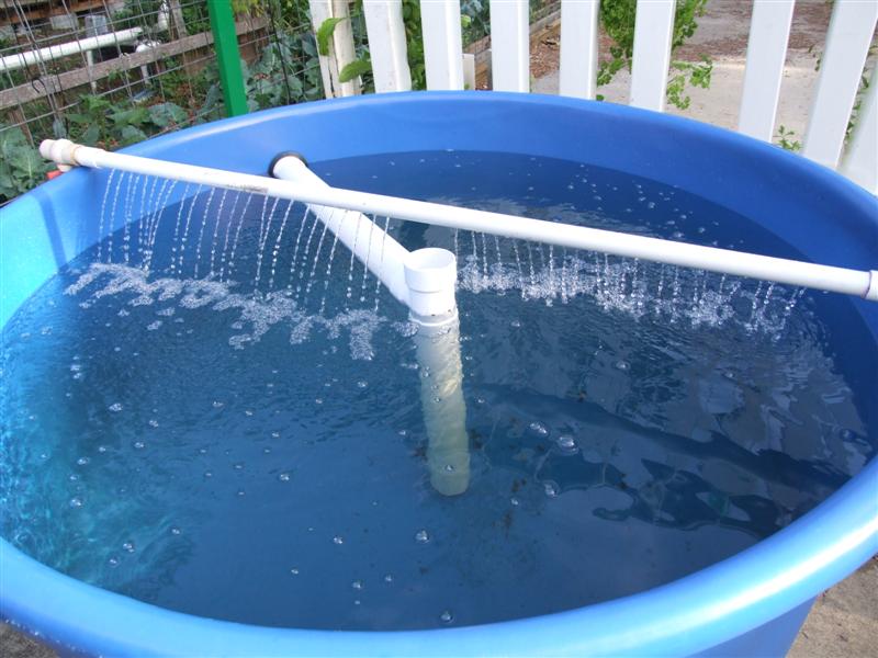 tank with spray swirl (Medium).JPG