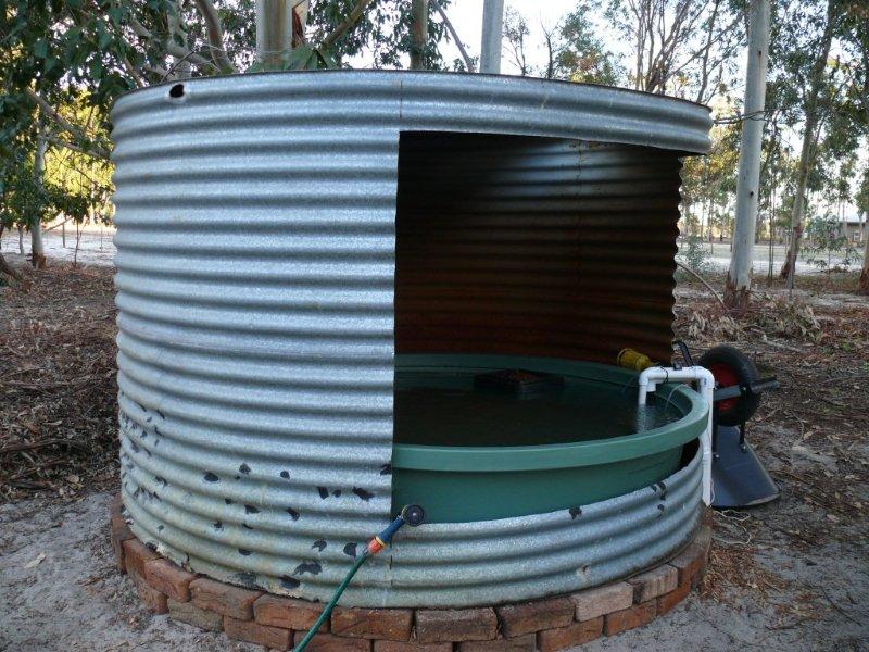 08 Plumbing installed - Rusty tank needs work.jpg