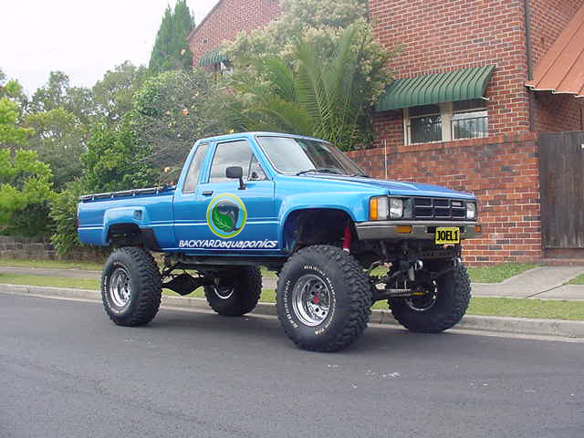 hilux1A.jpg