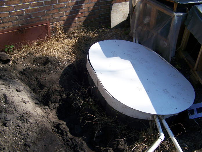 digging out hole 1.jpg