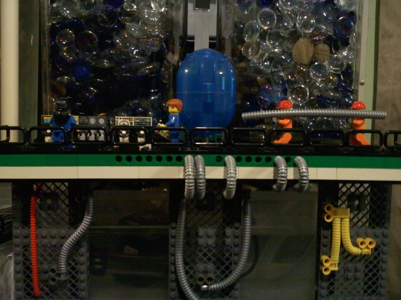 helpful blokes and shiela.jpg