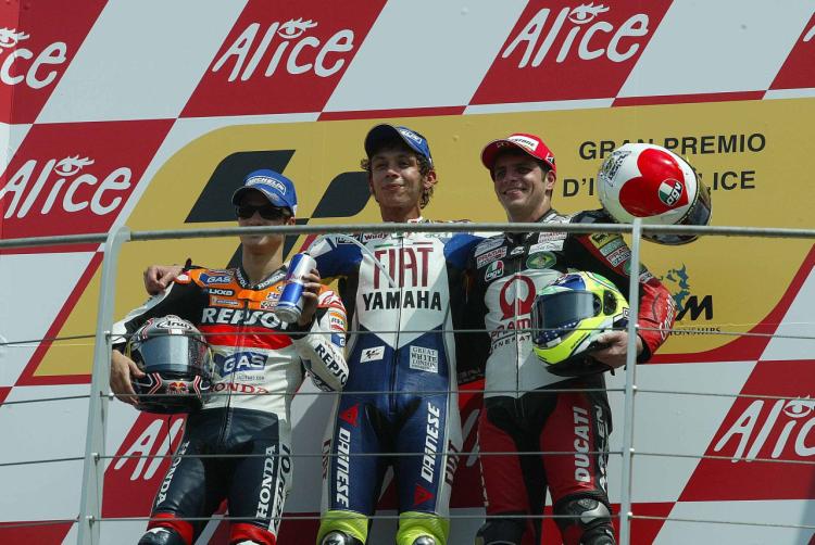 Rossi.Mugello.Heart.07.jpg