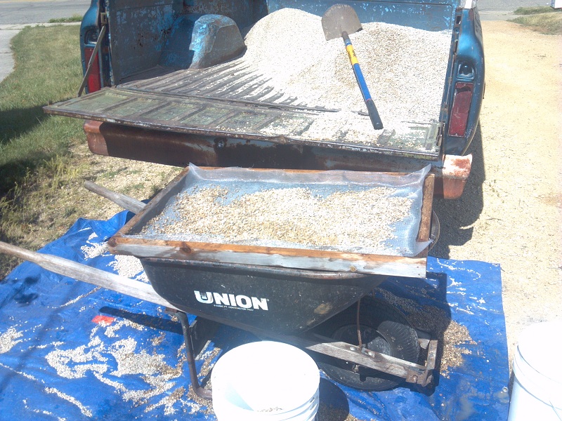 Washing pea gravel 1.jpg