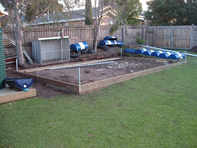 greenhouse setup june 07 015 resized.jpg