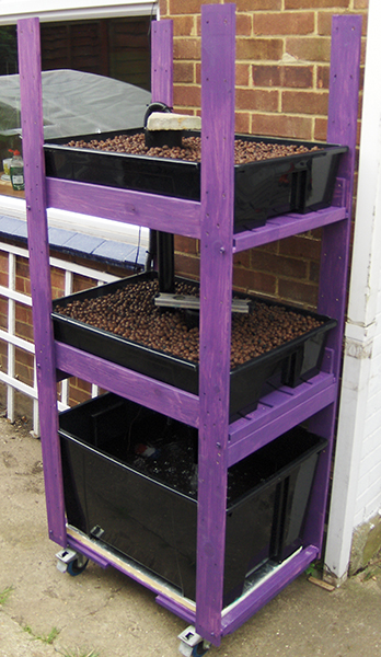 shelf 0 ponics 001.JPG