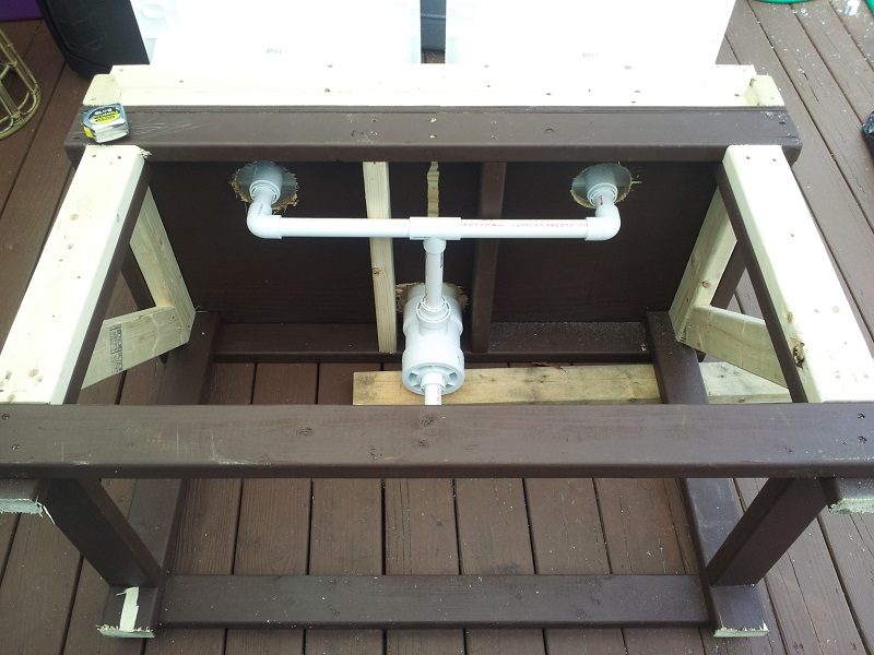 2012-08-25 Bottom back of external bell siphon.jpg