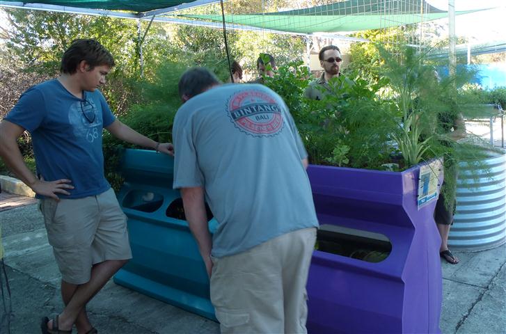 P1010033 r (Small).jpg