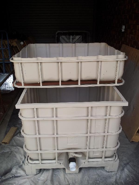 IBC grow bed and fish tank sprayed with solaguard paint.jpg