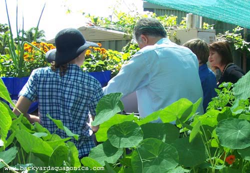 visit_from_minister_for_water_resources_and_the_environm_3_408 copy.jpg