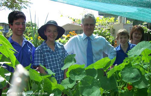 visit_from_minister_for_water_resources_and_the_environm_4_409 copy.jpg