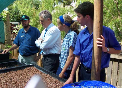 visit_from_minister_for_water_resources_and_the_environ_10_211 copy.jpg