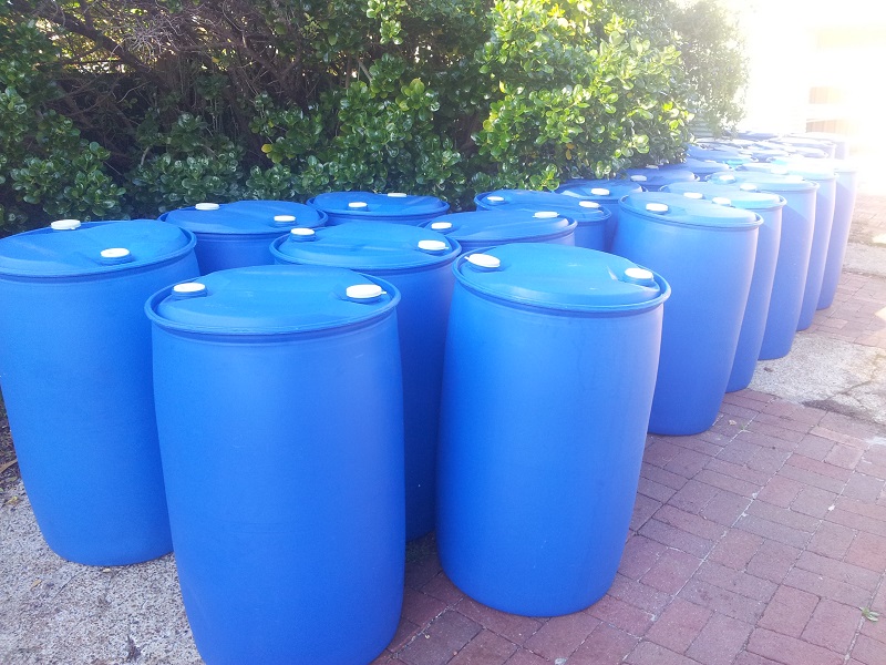 backyard aquaponics blue barrel.jpg