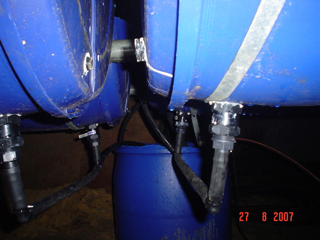 Suported Drum Ponic growbed, with plumbing.jpg