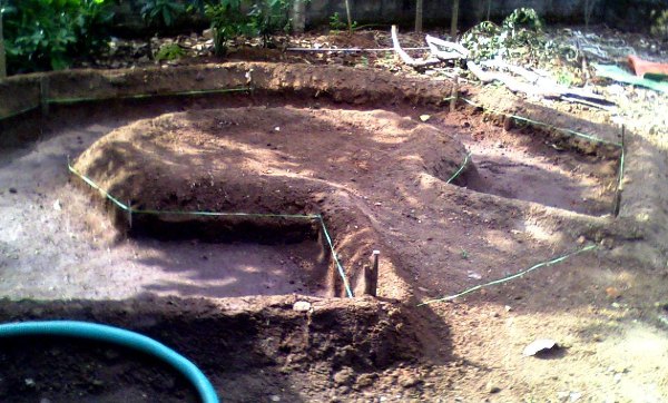 NARDC Octagonal Growbed Construction.jpg
