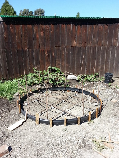 999572_545319349882_1194362304_n (450x600).jpg