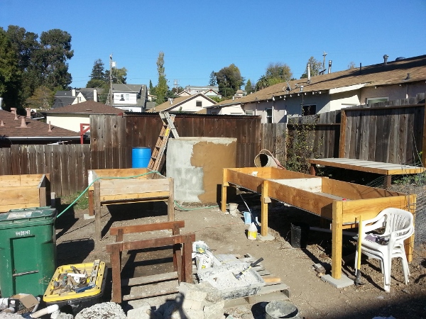 906434_549557970652_132081573_o (600x450).jpg