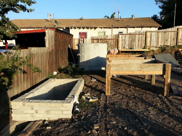 1263046_547915616942_494616107_o (600x450).jpg