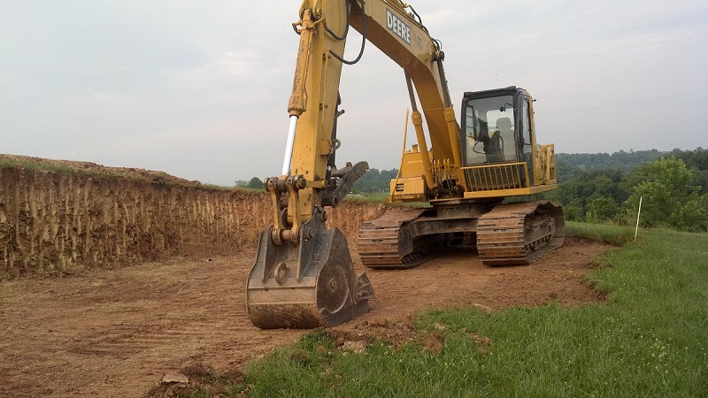 Excavation Hillside 800x600.jpg