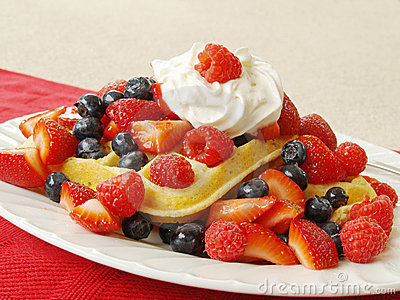 breakfast-waffles-fruit-2495897.jpg