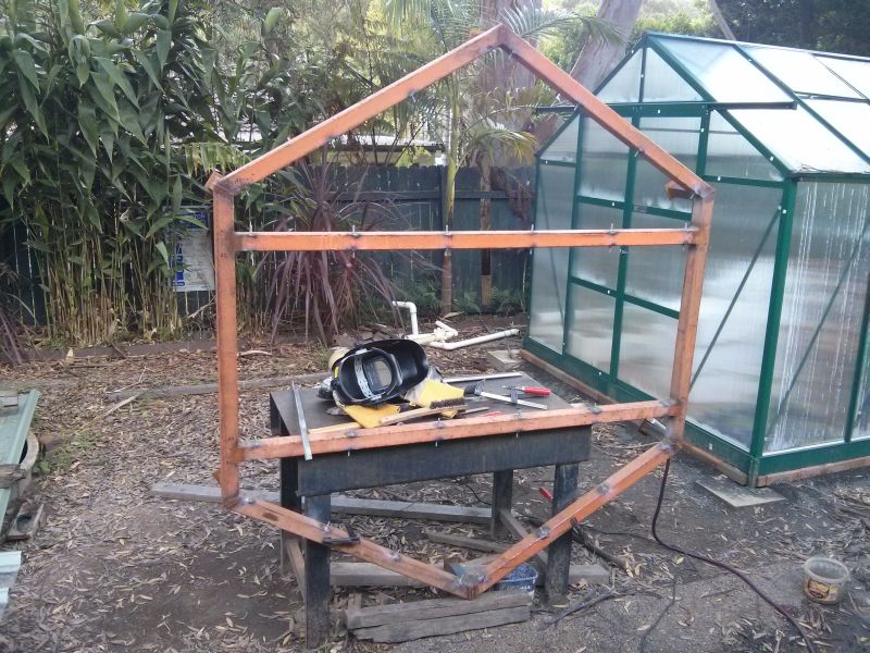 tank frame bolts.jpg