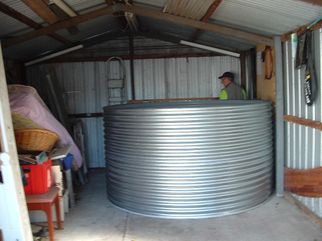 Grow beds,sump and fish tank. 008.jpg