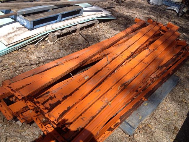 pallet racking pic (Small).JPG