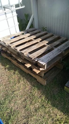 pallets.jpg