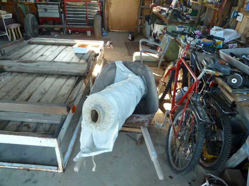 Thanks-to-Linda-and-Lee-we-have-a-gargantuan-roll-of-fiberglass.JPG