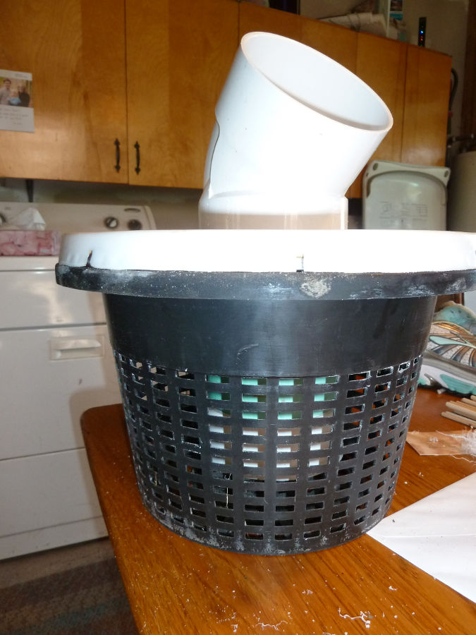 SLO-Design-Large-Net-pot-90MM-PVC-outflow-15MM-from-bottom.JPG