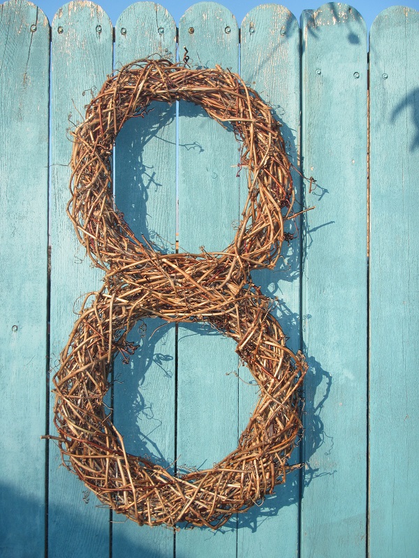 Grapevine house number.jpg