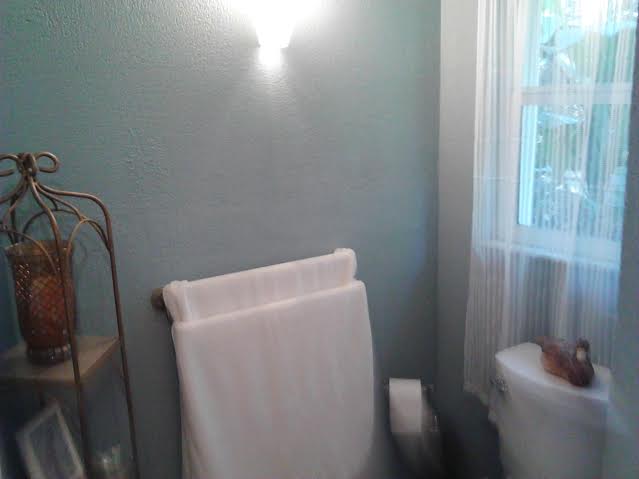 bathroom done 2.jpg