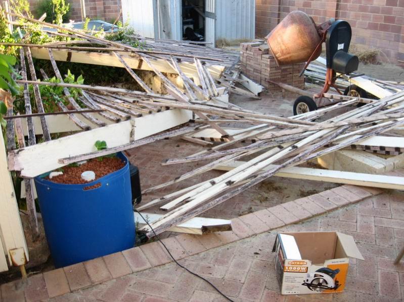 Perth Aquaponics - Oops b.jpg