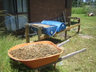 grow bed rebuild 001 sml.jpg