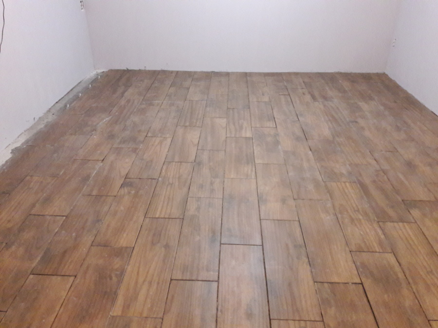 Nov-5th-Master-bedroom-NW-side-tile-clean-up.jpg