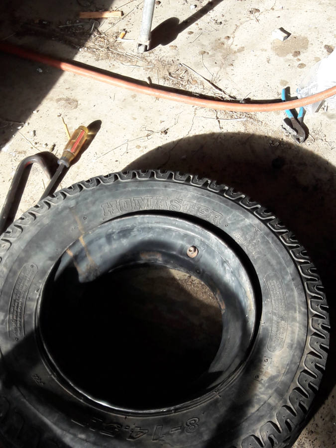 Added-tube-to-2nd-trailer-tire-done-10-22-17.jpg