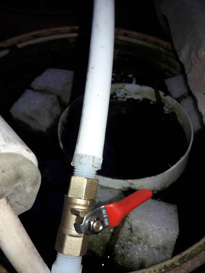 Tapped-PEX-pipe-emergency-repair.jpg