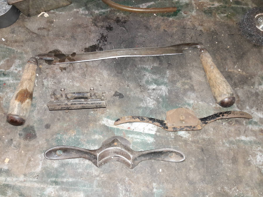 Old-wood-working-tools.jpg