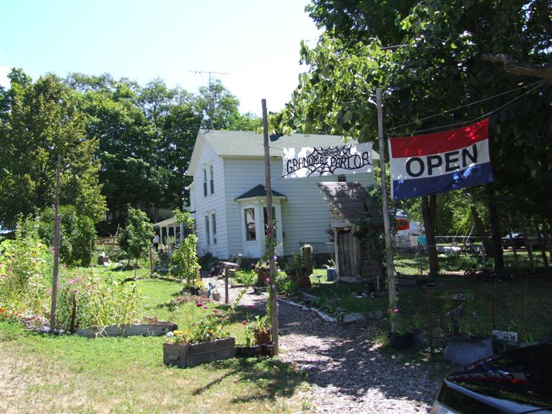 Grandma's parlor (Medium).JPG